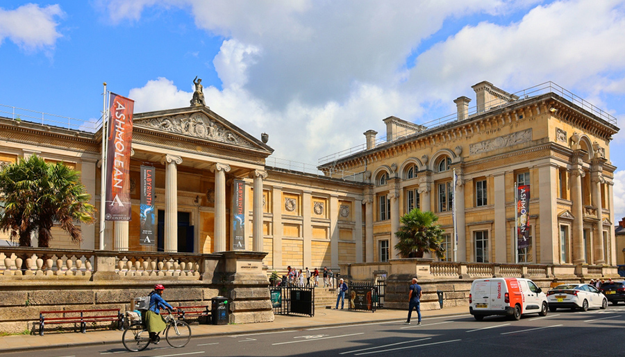 Consolidation in higher education: How universities can merge successfully Consolidation in higher education: How universities can merge successfully