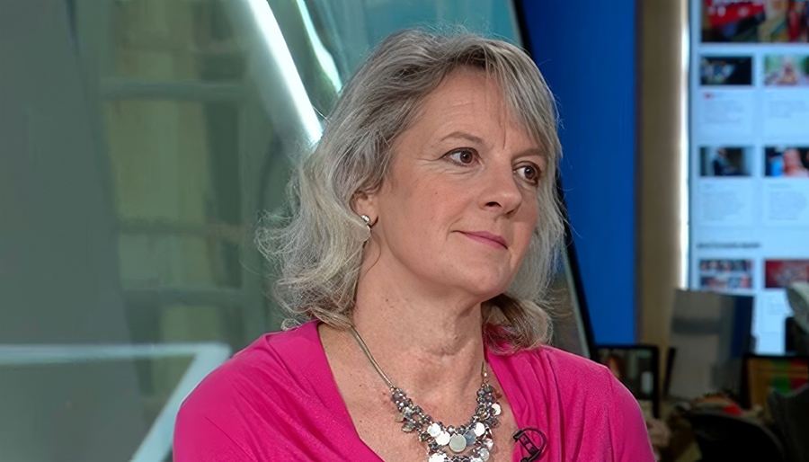 Customer service consultant Helen Dewdney on turning complaints to long-term advocacy 1 Customer service consultant Helen Dewdney on turning complaints to long-term advocacy