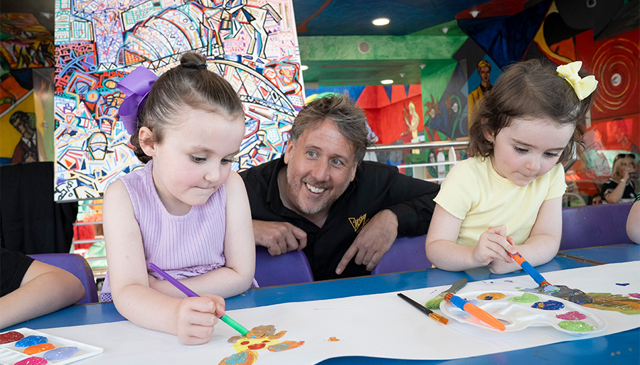 Revered sports artist goes for gold with Glasgow 2026 artwork Revered sports artist goes for gold with Glasgow 2026 artwork