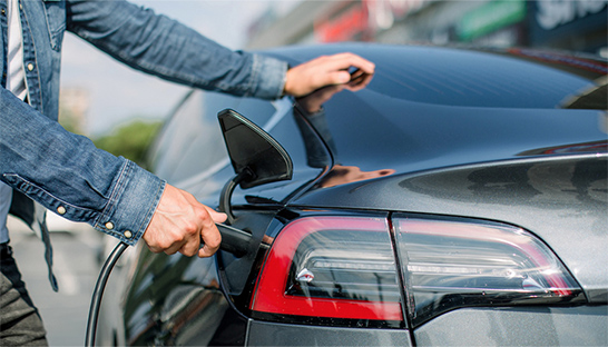 Seamless electric vehicle charging will soon be the norm